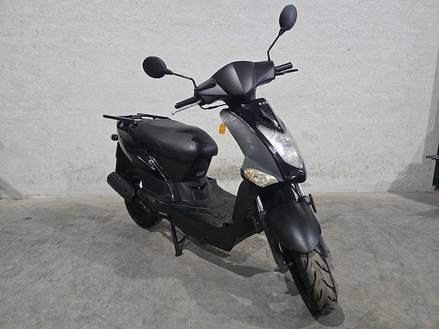 Kymco - bromscooter - agility - 4t 45km uitvoering ddp31f - afbeelding 4 van  7