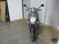Kymco - bromscooter - agility - scooter - afbeelding 5 van  11