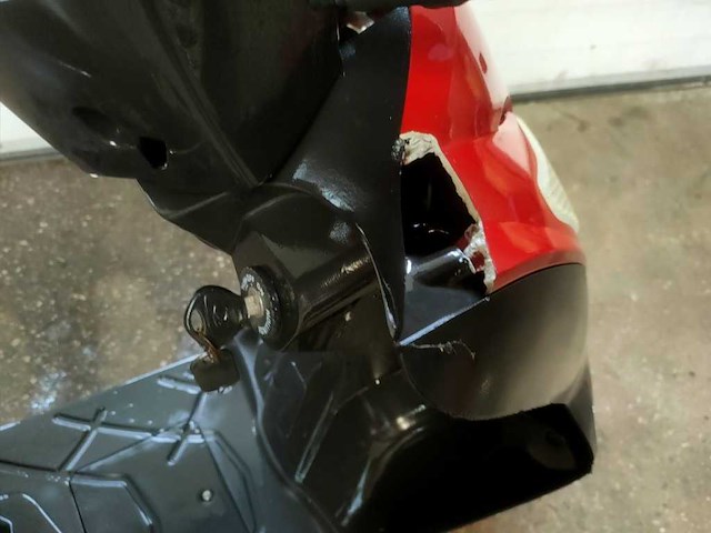 Kymco - bromscooter - agility 10" - f-755-rn - afbeelding 6 van  7