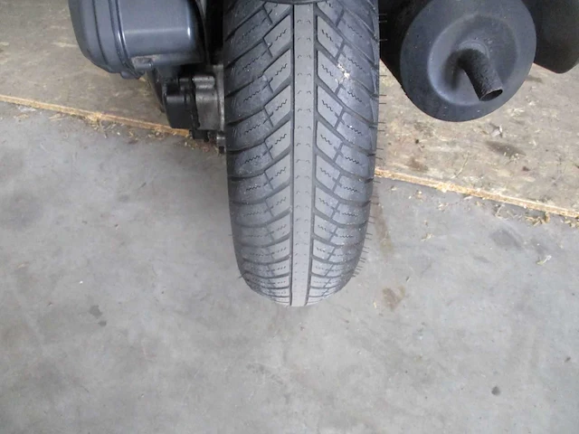 Kymco - bromscooter - agility 50 - scooter - afbeelding 11 van  11