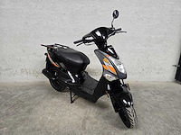 Kymco - bromscooter - agility fat fr - 4t 45km uitvoering dsr95k - afbeelding 1 van  2