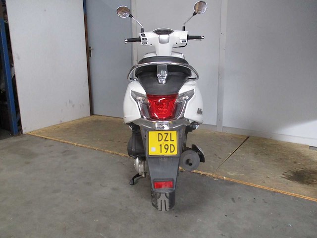 Kymco - bromscooter - new like - scooter - afbeelding 10 van  11