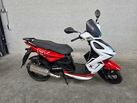 Kymco - bromscooter - super 8 - brommer - afbeelding 2 van  7
