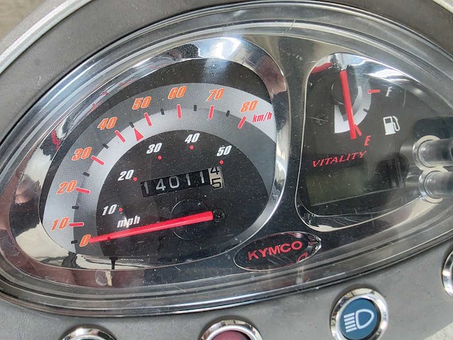 Kymco - bromscooter - vitality - 2t 45km uitvoering d664bj - afbeelding 4 van  7