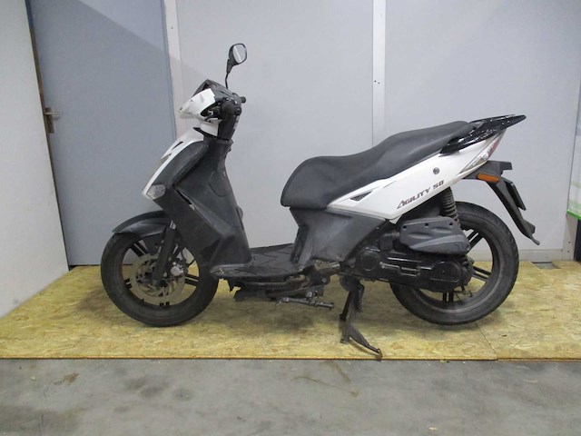 Kymco - schade bromscooter - agility 16 - scooter - afbeelding 1 van  10