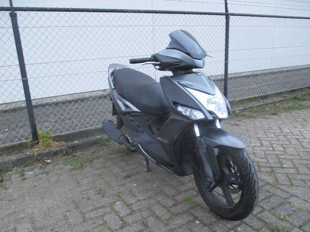 Kymco - schade bromscooter - agility 16" + injectie - scooter - afbeelding 7 van  11