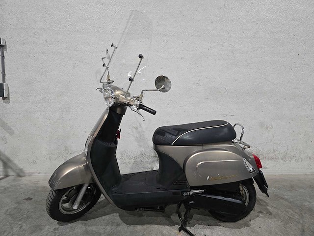 Kymco - snorscooter - new sento - 4t 25km uitvoering d726pl - afbeelding 1 van  7