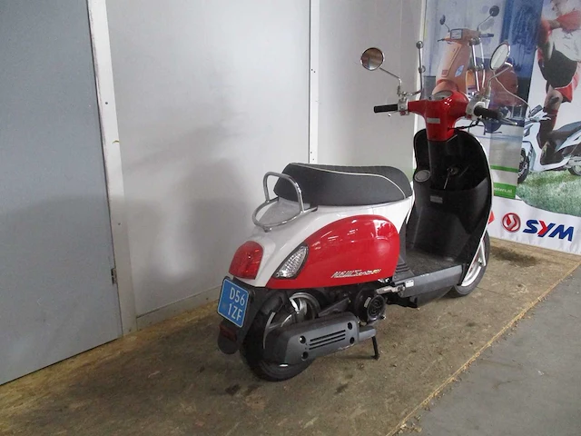Kymco - snorscooter - new sento 50 i (injectie) - scooter - afbeelding 9 van  11