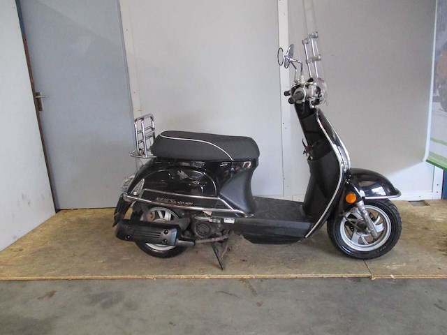 Kymco - snorscooter - new sento 50i - scooter - afbeelding 8 van  11