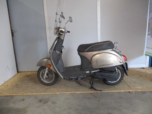 Kymco - snorscooter - new sento 50i (injectie) - scooter - afbeelding 1 van  11