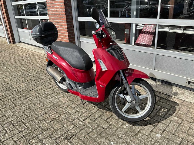 Kymco - snorscooter - people s - brommer - 2010 - afbeelding 1 van  9