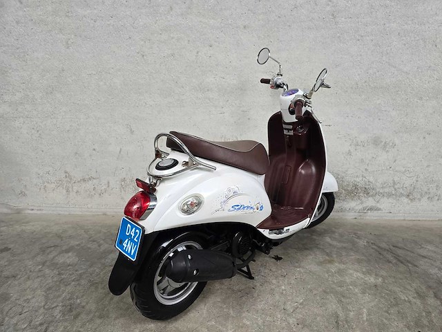 Kymco - snorscooter - sento - 4t 25km uitvoering d424nv - afbeelding 2 van  2