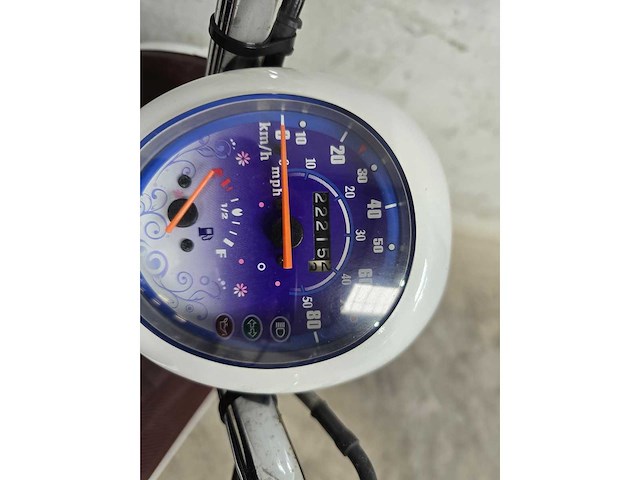 Kymco - snorscooter - sento - 4t 25km uitvoering d424nv - afbeelding 7 van  7