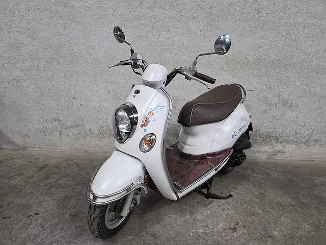 Kymco - snorscooter - sento - brommer - afbeelding 3 van  6