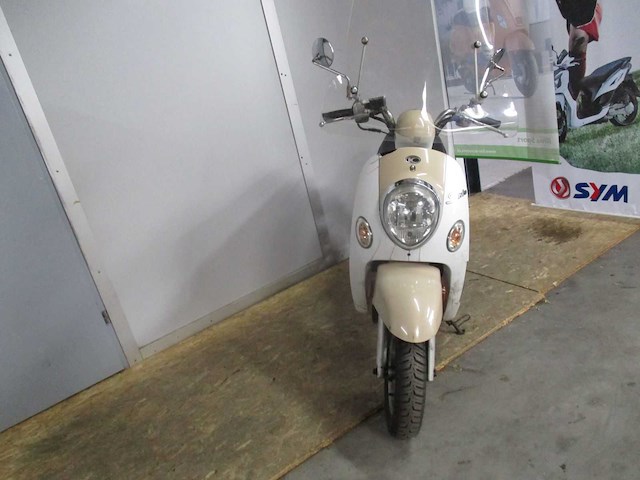 Kymco - snorscooter - sento 50 - scooter - afbeelding 4 van  10