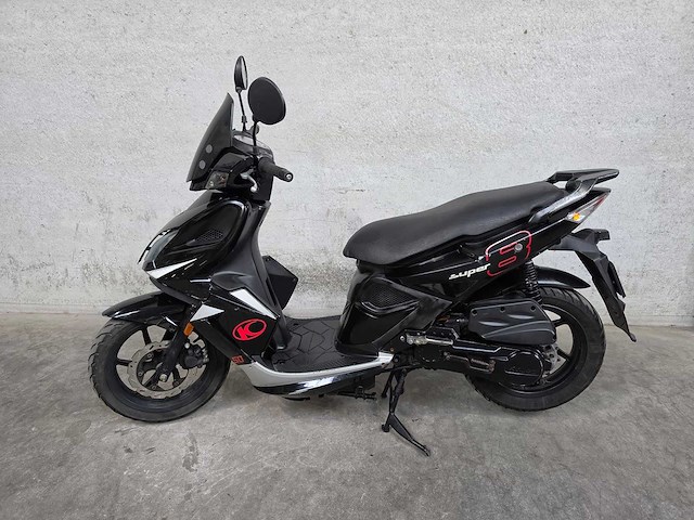 Kymco - snorscooter - super 8 - 4t 25km uitvoering d550jg - afbeelding 1 van  7