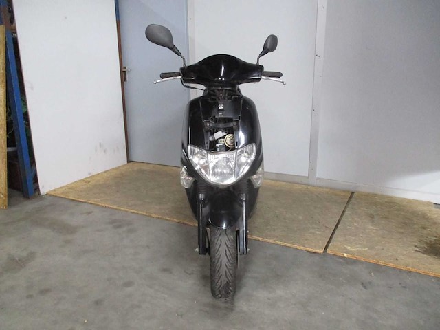 Kymco - snorscooter - vitality - scooter - afbeelding 5 van  11