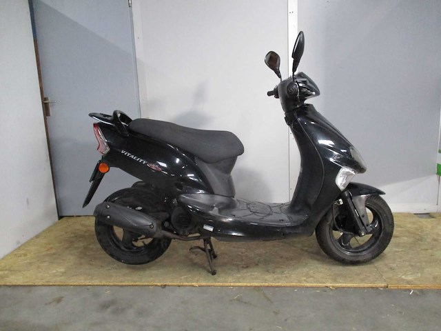 Kymco - snorscooter - vitality 4t 50 - scooter - afbeelding 7 van  11