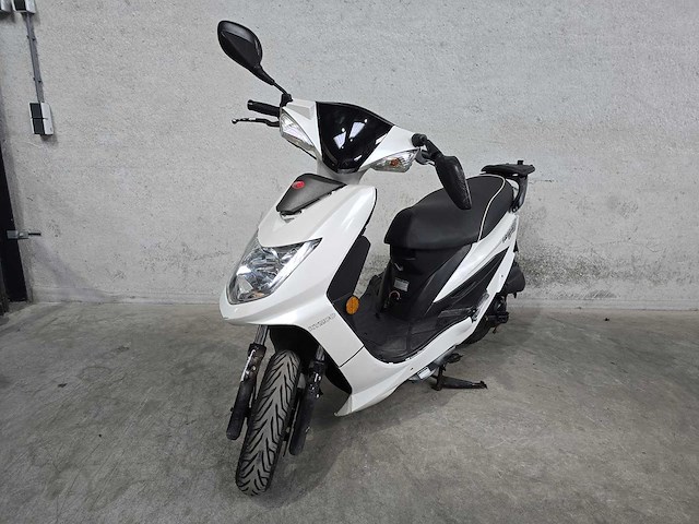 Kymco - snorscooter - vp 50 - 4t 25km uitvoering f636gt - afbeelding 1 van  7