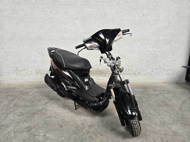 Kymco - snorscooter - vp 50 - 4t 25km uitvoering f923vr - afbeelding 4 van  7