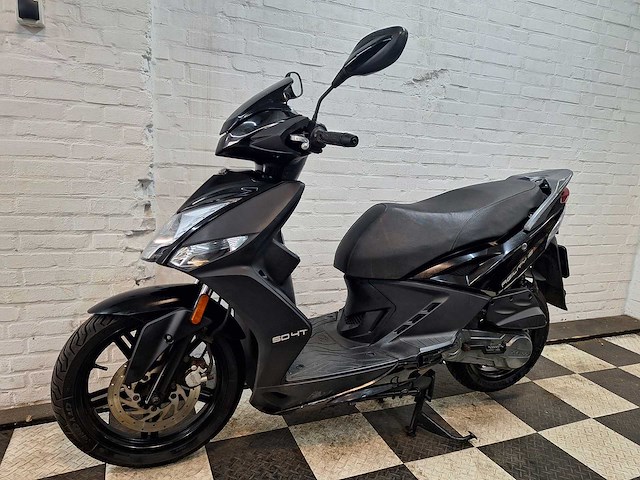 Kymco agility 16+ 45 km bromscooter 4takt - afbeelding 2 van  7