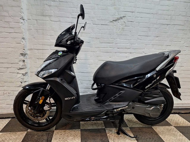 Kymco agility 16+ 45 km bromscooter 4takt - afbeelding 1 van  7