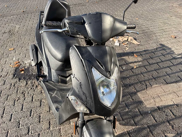 Kymco agility 50 snorscooters - afbeelding 12 van  36