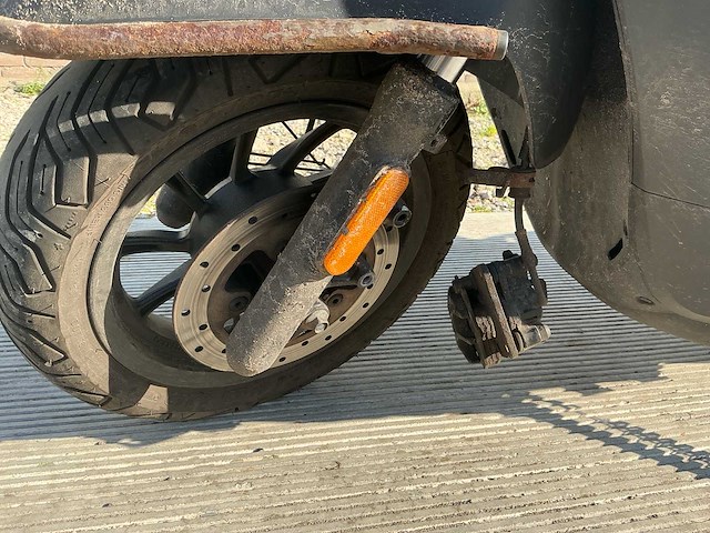 Kymco bromscooter like scooter - afbeelding 15 van  19