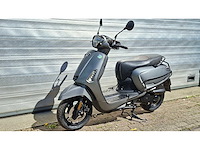 Kymco like 45 km bromscooter 4takt - afbeelding 2 van  7