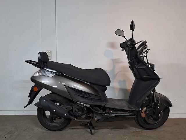 Kymco new dink 50 45km bromscooter 4-takt - afbeelding 6 van  8