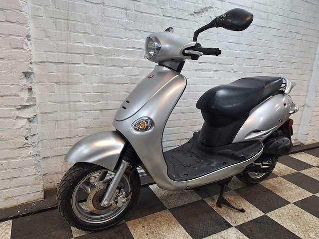 Kymco yup 45 km bromscooter 2takt - afbeelding 2 van  7