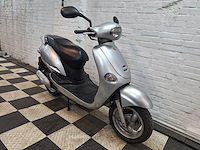 Kymco yup 45 km bromscooter 2takt - afbeelding 6 van  7