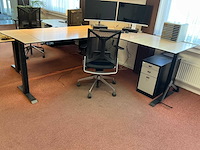 L- vormig electrisch verstelbaar bureau met girsberger stoel - afbeelding 3 van  8