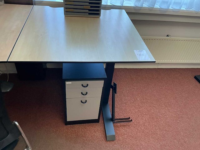 L- vormig electrisch verstelbaar bureau met girsberger stoel - afbeelding 6 van  8