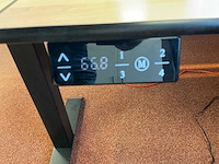 L- vormig electrisch verstelbaar bureau met girsberger stoel - afbeelding 2 van  2
