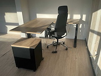 L- vormigbureau - afbeelding 3 van  7