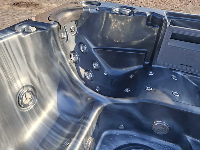 L spa 5 persoons jacuzzi en buitenspa - afbeelding 23 van  29