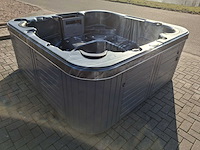 L spa 5 persoons jacuzzi en buitenspa - afbeelding 21 van  29