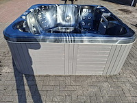 L spa 5 persoons jacuzzi en buitenspa - afbeelding 26 van  29