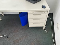 L-vormig bureau - afbeelding 3 van  4