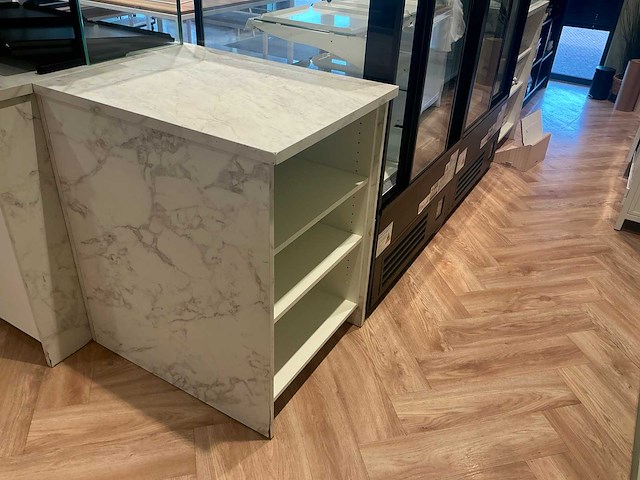 L-vormige toonbankopstelling - afbeelding 6 van  8