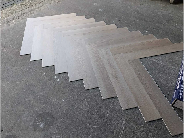L001 - pvc vloer visgraat 150m2 - afbeelding 3 van  3