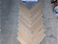 L002 - pvc vloer visgraat 75m2 - afbeelding 7 van  7
