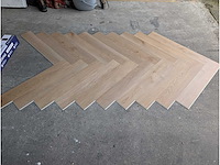 L002 - pvc vloer visgraat 75m2 - afbeelding 1 van  6