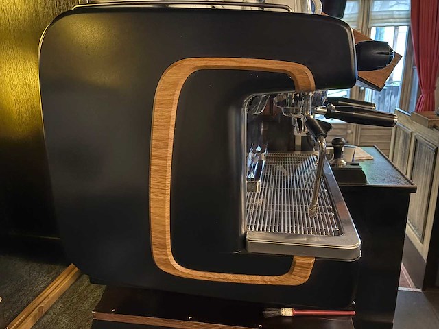 La cimbali - m26 - espressomachine - afbeelding 4 van  8