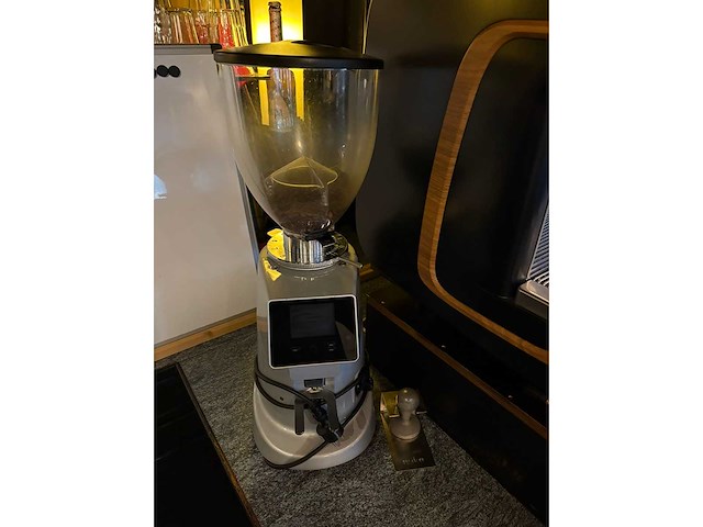 La cimbali - m26 - espressomachine - afbeelding 6 van  8