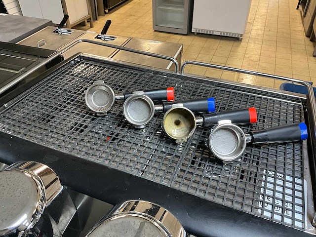 La cimbali m 200 gt 1 dt/2 koffiemachine - afbeelding 9 van  10