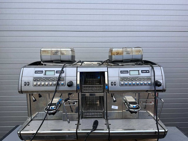La cimbali s39 te dubbele koffie- & espressomachine - afbeelding 3 van  7