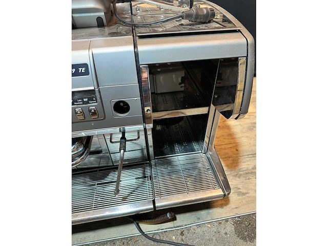 La cimbali s39 te dubbele koffie- & espressomachine - afbeelding 3 van  6