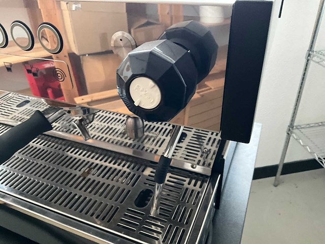 La marzocco - linea pb - espresso machine - afbeelding 11 van  12